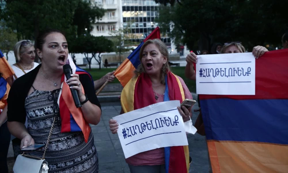 Συγκέντρωση Αρμενίων και Ρώσων στο Σύνταγμα για ειρήνη στο Ναγκόρνο Καραμπάχ
